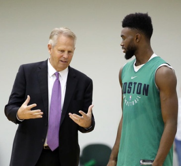 ShowMaker：DK像我的家一样，明年我们必须参加世界赛（ShowMaker：DK是我的归宿，明年我们一定要打进世界赛）