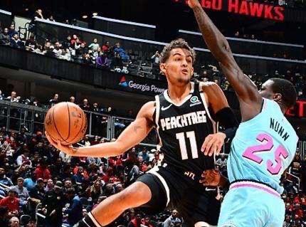 里程碑！约基奇生涯助攻数超越乔丹，升至历史第52位（约基奇生涯助攻超越乔丹，历史排名升至第52位）