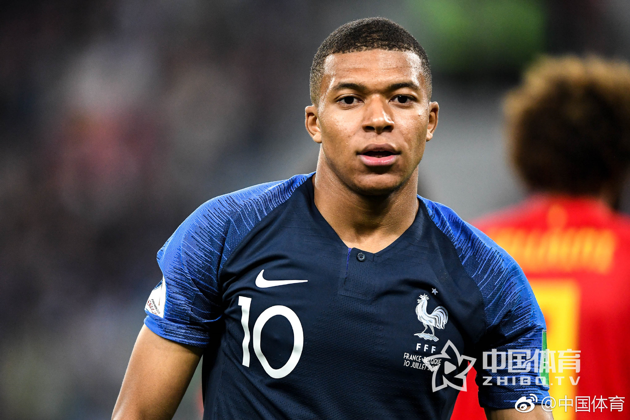 法尔克：拜仁不着急推进诺伊尔续约，打算在他40岁生日前后谈（法尔克：拜仁暂不急于与诺伊尔续约，预计将于其40岁生日前后商谈）