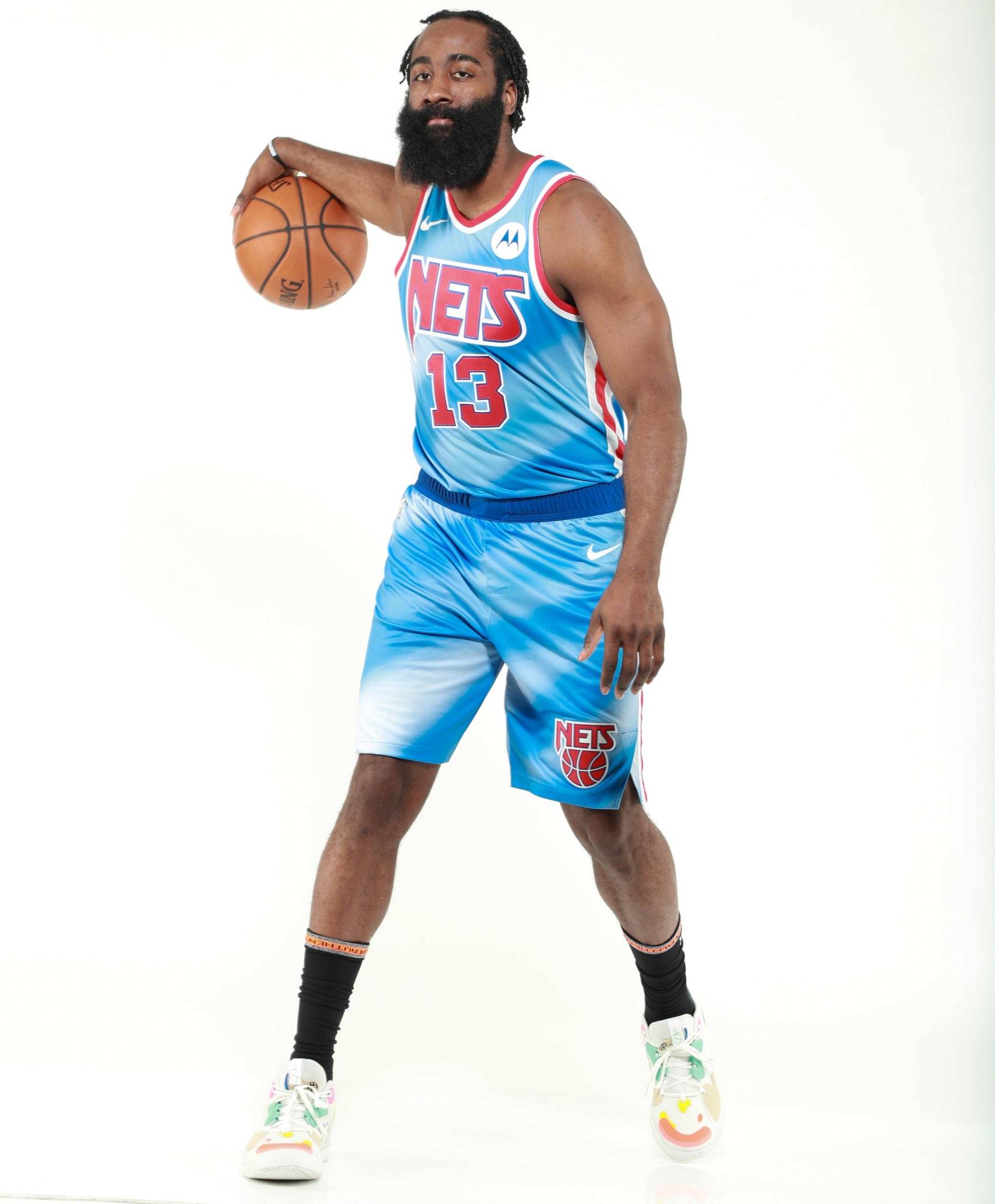 哈登：克尼佩尔投篮准得要命，黄蜂得到他是很大的收获（哈登盛赞克尼佩尔致命投射：黄蜂收获巨大）